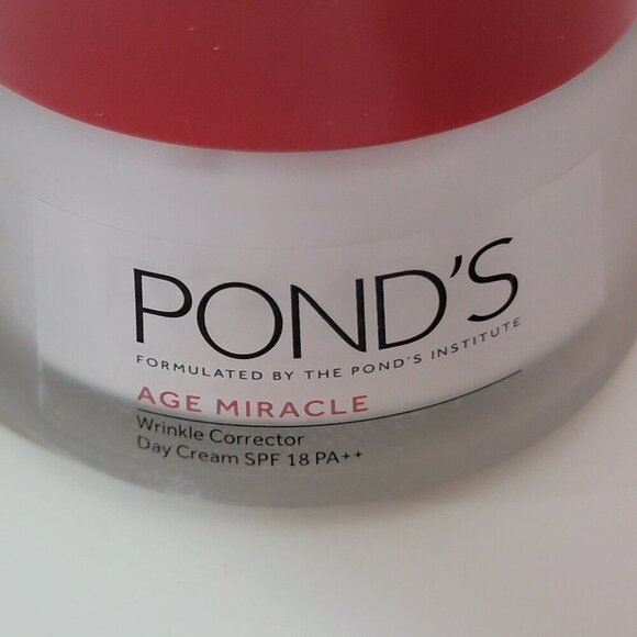 POND'S Age Miracle Wrinkle Corrector SPF 18 Pa++ Anti Aging Day Cream 1.7 oz 50g - Picture 8 of 15